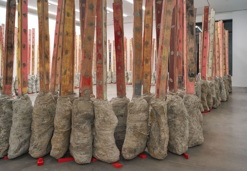 phyllida barlow - postscorral - installation view